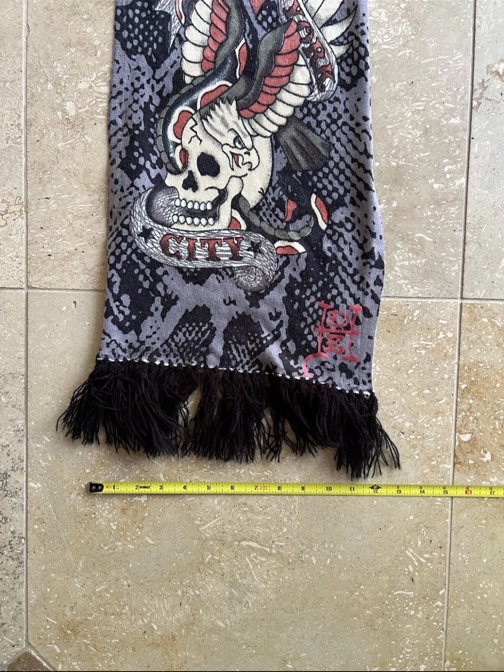 VTG Ed Hardy by Christian Audiger New York City 100% Acrylic Scarf - Picture 4 of 4